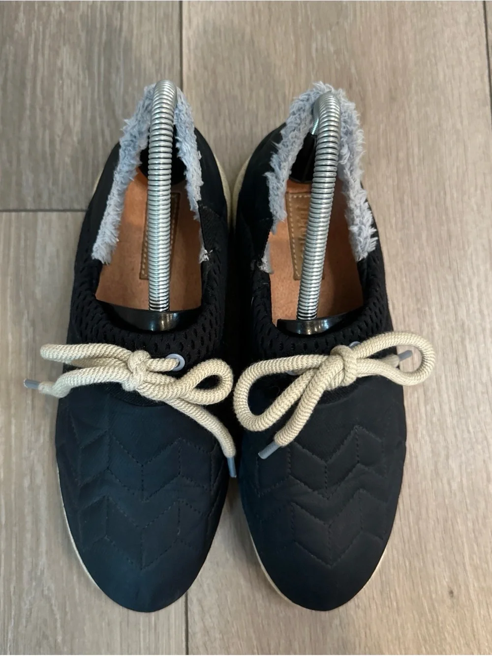 OluKai lightweight flats